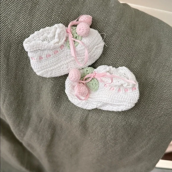 Hartstrings Baby White and Pink Knit Set - Picture 3 of 9